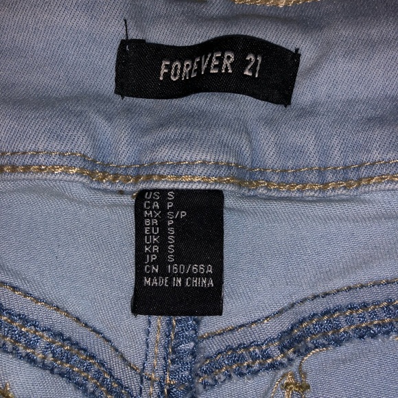 Shorts - Picture 2 of 3